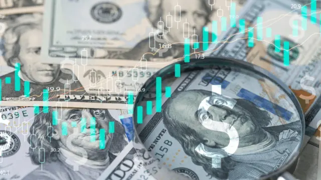 US Dollar Strengths and Weaknesses: Impact on Global Trade and Inflation us-dollar-strengths-and-weaknesses-impact-on-global-trade-and-inflation.webp