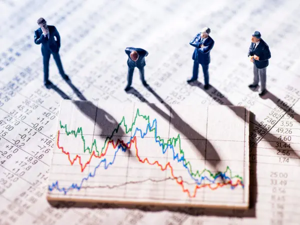 Stock Market Volatility and Its Impact on Economic Stability stock-market-volatility-and-its-impact-on-economic-stability.webp