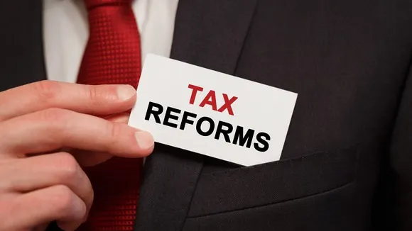 U.S. Businesses Adapt to New Corporate Tax Reforms us-businesses-adapt-to-new-corporate-tax-reforms.webp